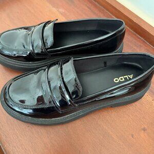 Women's Shiny Black Loafers - ALDO - Worn Twice